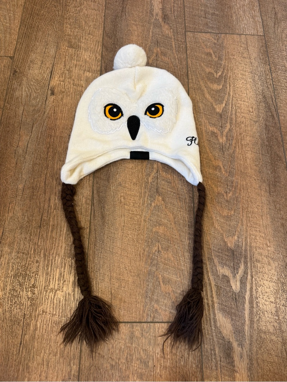 Harry Potter Hedwig Owl Figural Pom Pom Tassel Beanie Hat
